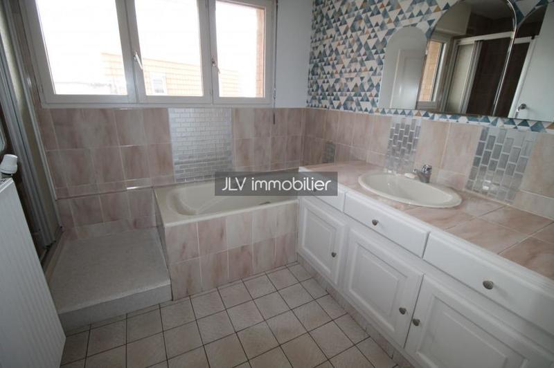 Maison - 360 m² - 6 pièces