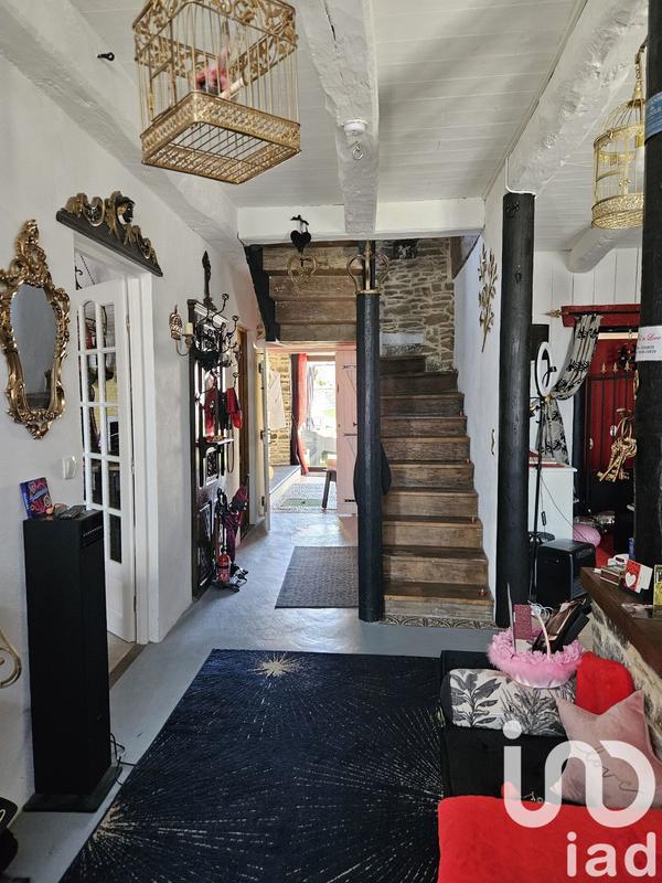 Maison - 313 m² - 9 pièces