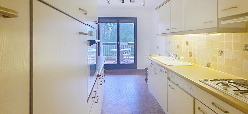 Appartement - 92 m² - 4 pièces