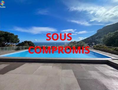 Villa - 643 m² - 9 pièces