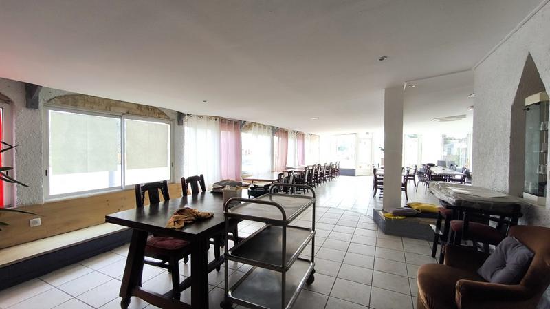 Local commercial - 220 m²