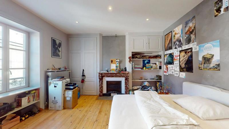 Maison - 280 m² - 7 pièces