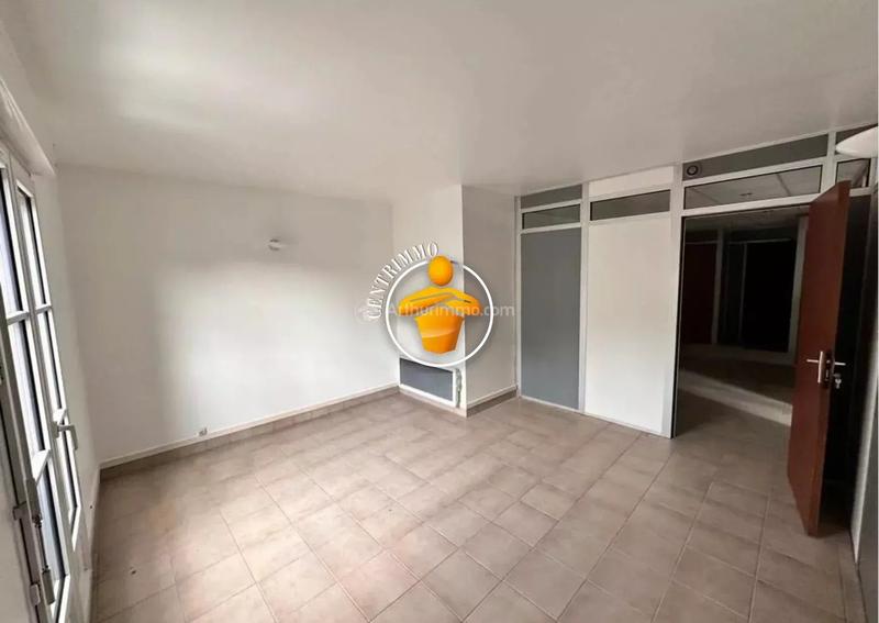 Bureau - 100 m² - 4 pièces