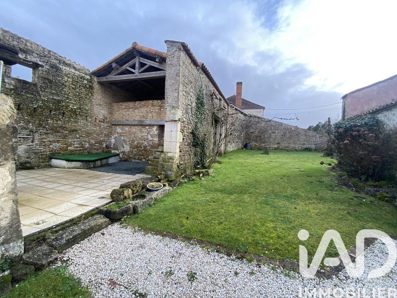 Maison - 296 m² - 12 pièces