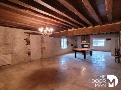 Propriété - 367 m² - 9 pièces