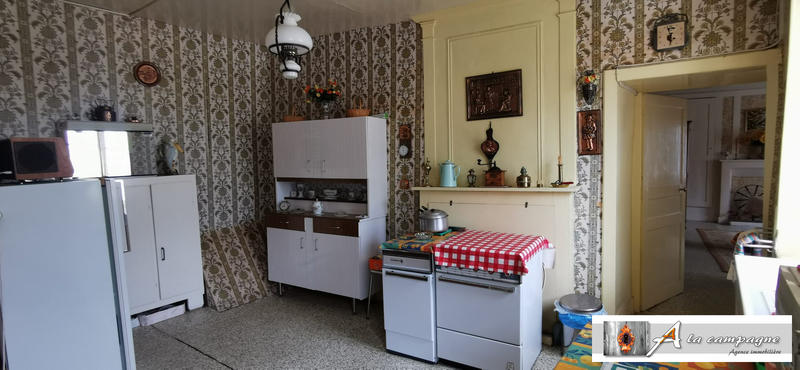 Maison - 200 m² - 11 pièces