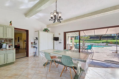 Maison - 177 m² - 5 pièces