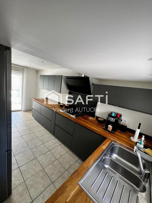 Maison - 185 m² - 7 pièces