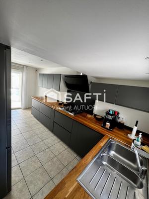 Maison - 185 m² - 7 pièces