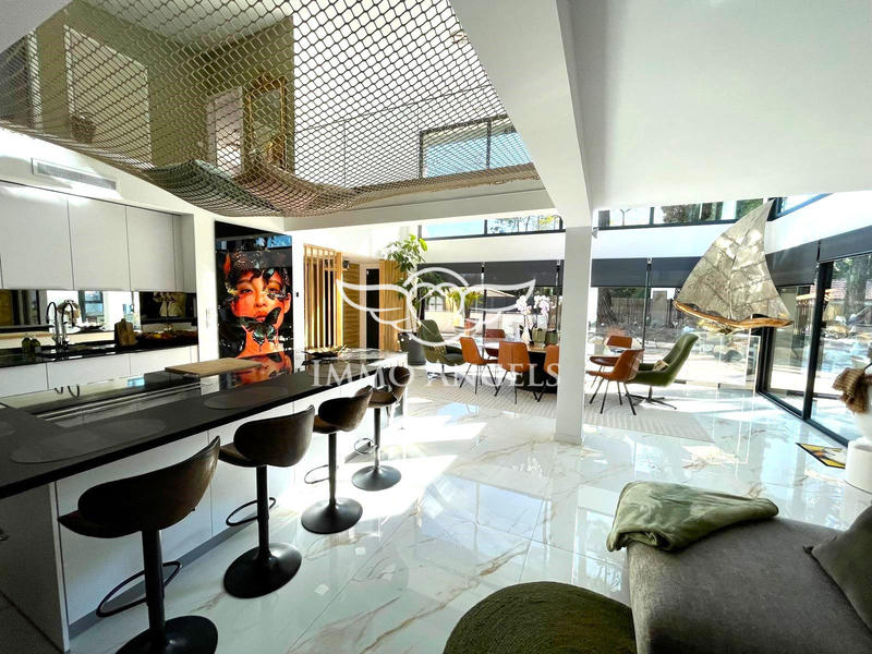 Villa - 207 m² - 5 pièces