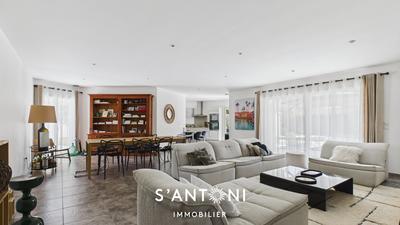 Maison - 144 m² - 4 pièces