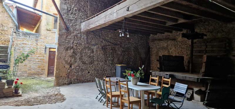 Maison - 180 m² - 7 pièces