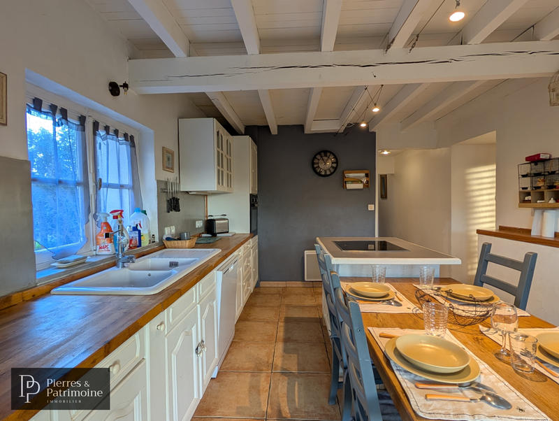 Propriété - 248 m² - 10 pièces