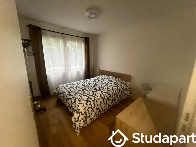 Chambre - 12 m² - 1 pièce