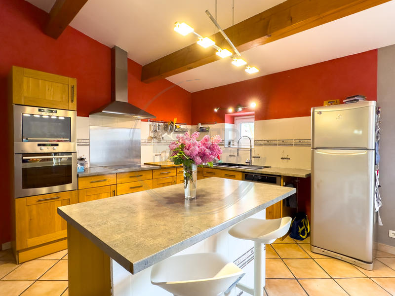 Maison - 180 m² - 5 pièces