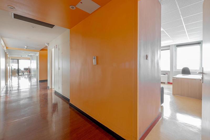 Bureau - 266 m² - 12 pièces