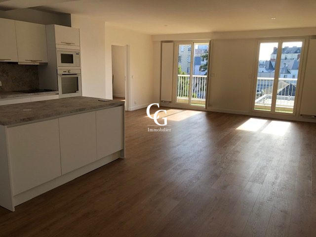 Appartement - 105 m² - 4 pièces