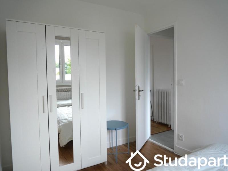 Chambre - 11 m² - 1 pièce