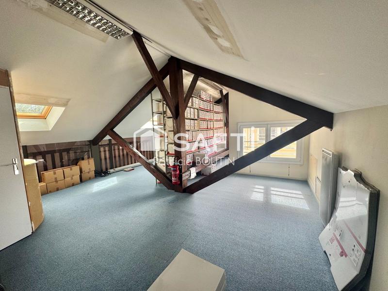 Local commercial - 257 m² - 7 pièces