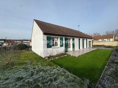 Maison traditionnelle - 90 m² - 5 pièces