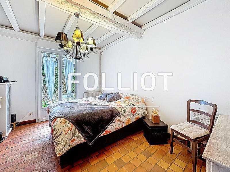 Maison - 198 m² - 6 pièces