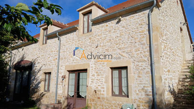 Maison - 240 m² - 7 pièces