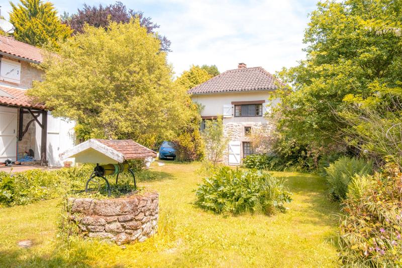 Maison - 340 m² - 15 pièces