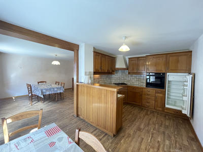 Maison - 360 m² - 5 pièces