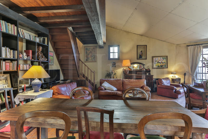 Maison - 196 m² - 7 pièces