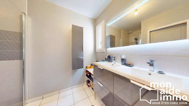 Maison - 94 m² - 5 pièces