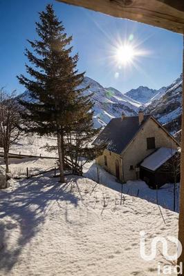 Maison - 261 m² - 9 pièces