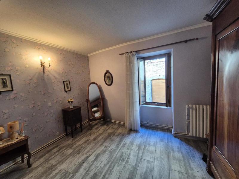 Maison de village - 180 m² - 7 pièces