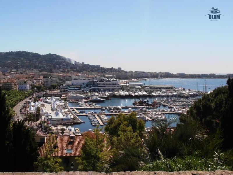 Maison - 110 m² - 2 pièces