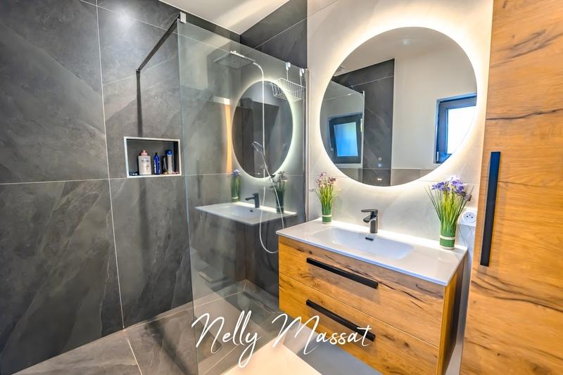 Maison d'architecte - 234 m² - 9 pièces