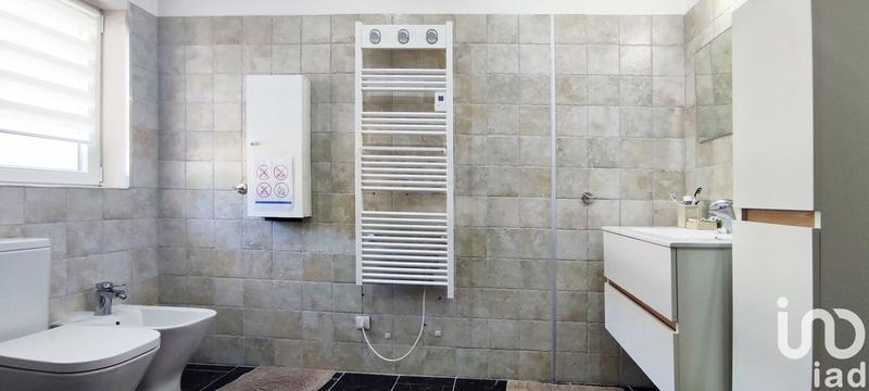 Maison de village - 225 m² - 9 pièces