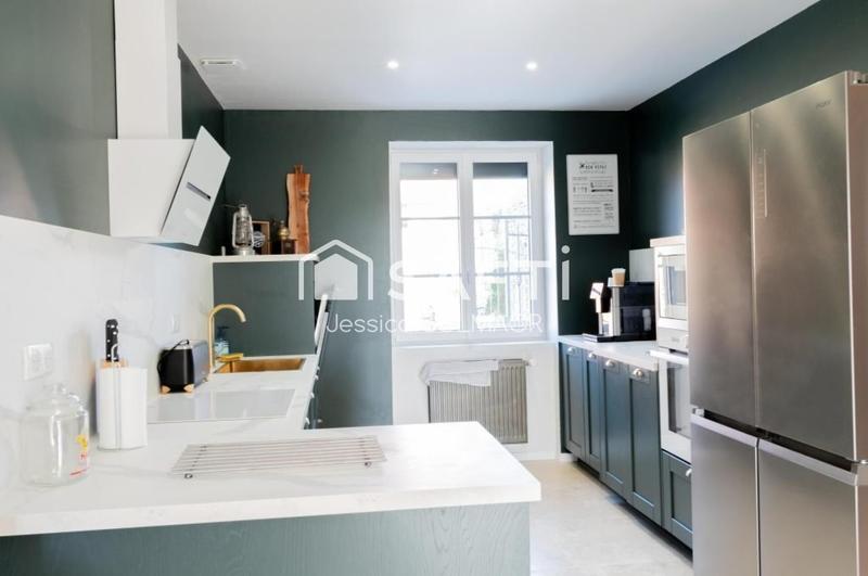 Maison - 371 m² - 7 pièces