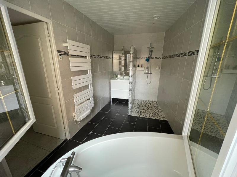 Maison - 150 m² - 5 pièces