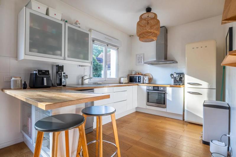 Maison - 90 m² - 5 pièces