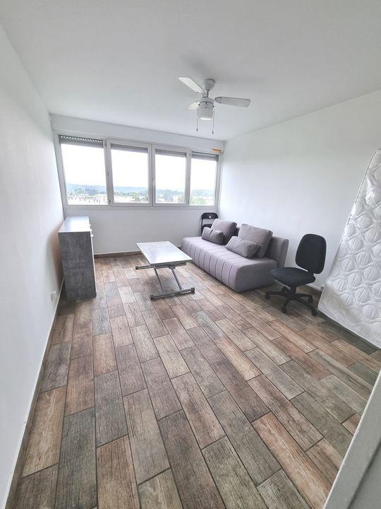 Studio - 24 m² - 1 pièce