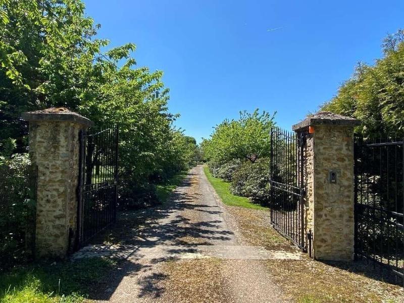 Maison - 303 m² - 10 pièces