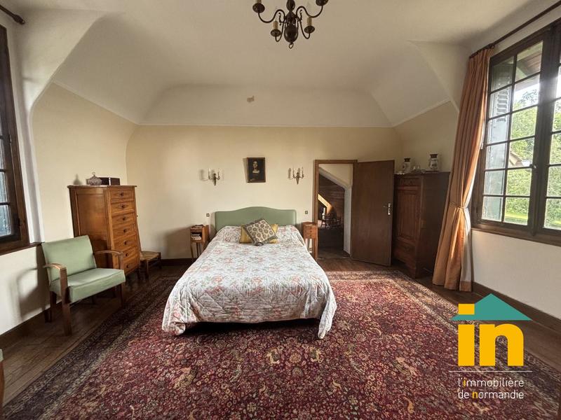 Maison - 180 m² - 9 pièces