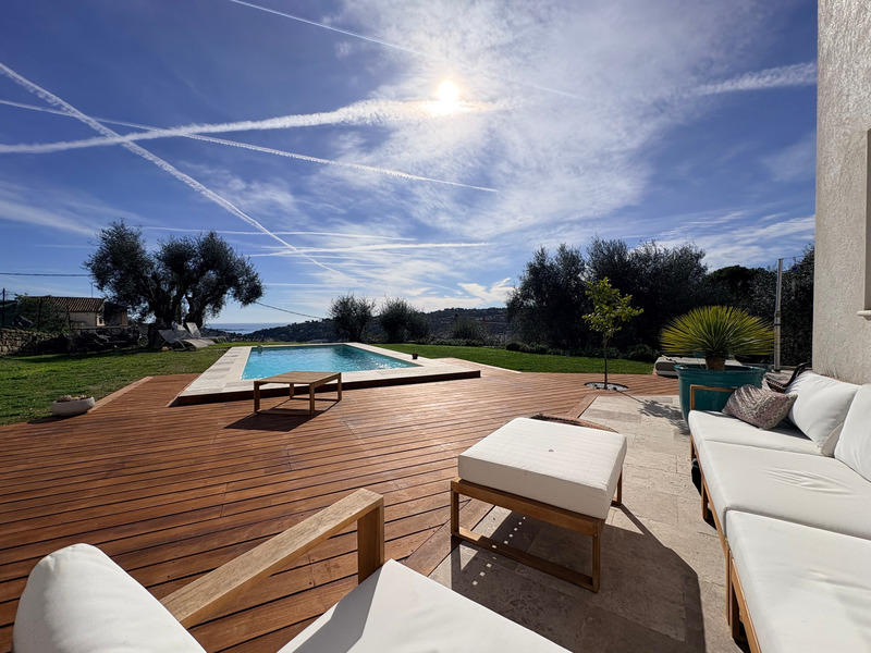 Villa - 180 m² - 6 pièces