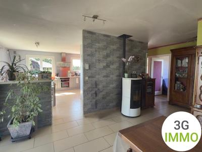 Maison - 98 m² - 4 pièces