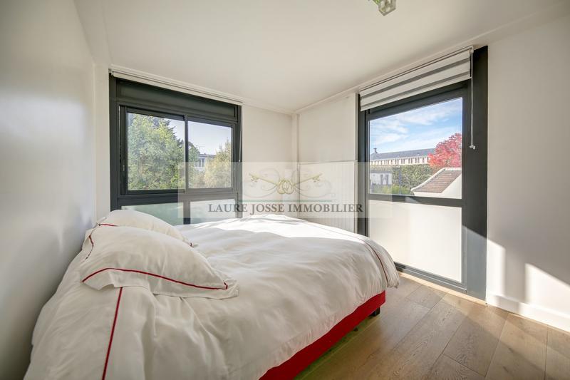 Maison contemporaine - 366 m² - 12 pièces