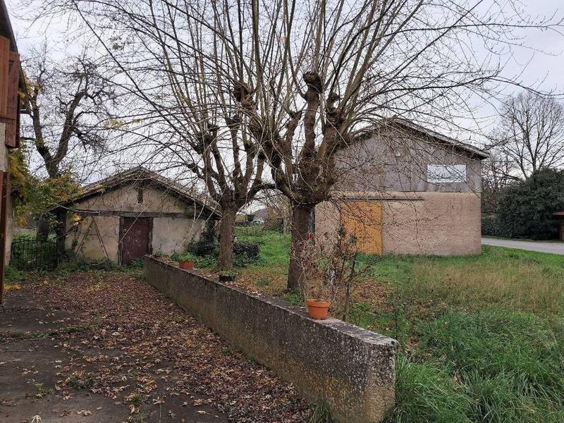 Maison de village - 420 m² - 11 pièces