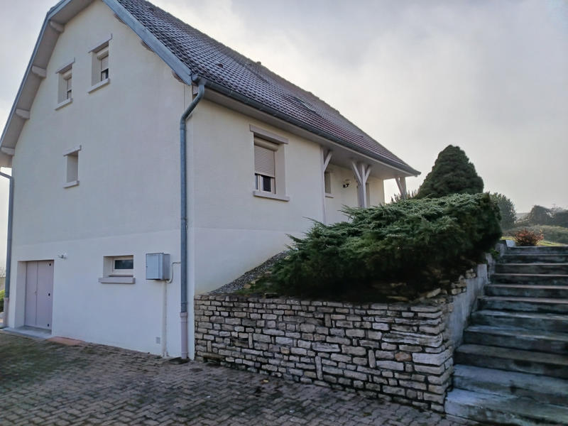 Demeure - 126 m² - 6 pièces