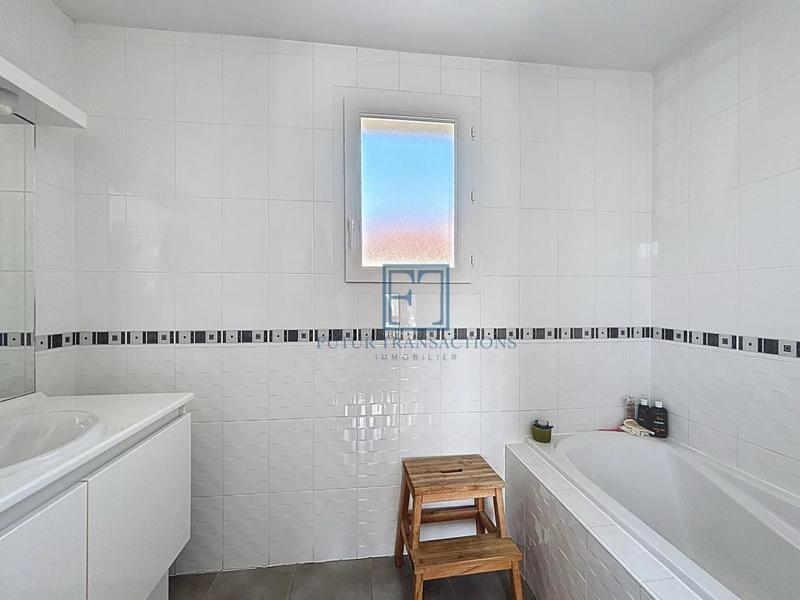 Maison - 85 m² - 4 pièces