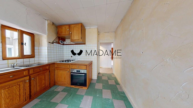 Appartement - 95 m² - 6 pièces