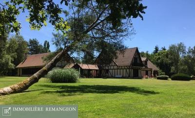 Demeure - 399 m² - 8 pièces