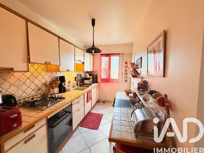 Appartement - 110 m² - 6 pièces